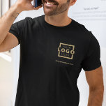 Anpassningsbar Business Corporate Logotyp Employee T Shirt<br><div class="desc">Befordra ditt företag på din t-shirt, vart du än går. Skapa din egen anpassningsbar märkt t-shirt med din egen logotyp. Utskriften kan placeras på framsidan, i fickan och baksidan. Genom att ta med sig säljfrämjande t-shirts med din logotyp på handelsevenemang och andra företagsevenemang kan du känna igen medlemmar i ditt...</div>