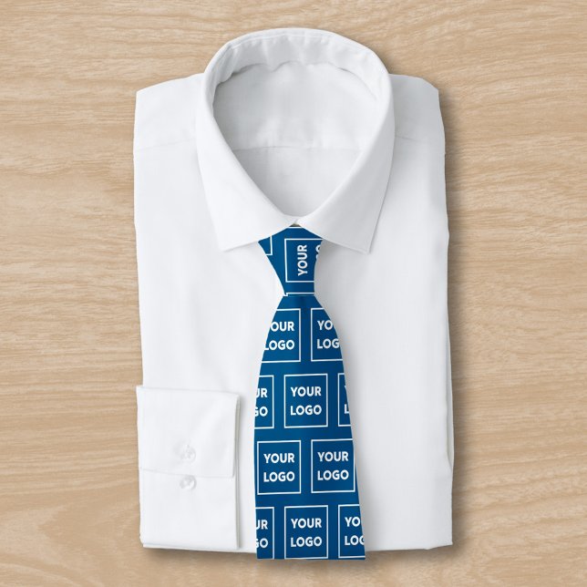 Anpassningsbar Business Logotyp Mönster på Blue 2  Slips (Custom Business Logo Pattern on Blue Neck Tie, tied, in situ)