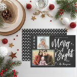 Anpassningsbar Chalkboard MERRY och BRIGHT Multi P Julkort<br><div class="desc">Anpassningsbar Chalkboard MERRY och BRIGHT Multi Photo Helgdag Card. Bakgrund och utrymme för 2 bilder med "MERRY & BRIGHT" skrivet i penselteckensnitt. Skicka ut till familj och vänner den här eleganten, ett enkelt helgdag för färgkort. Kan anpassas helt. Om du vill ha fler anpassningar kan du kontakta mig på mypaperlove2021@gmail.com...</div>