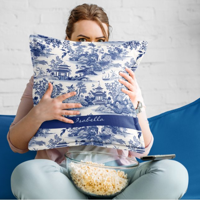 Anpassningsbar Chinoiserie Mönster Pagoda Blue Whi Kudde (Skapare uppladdad)