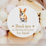 Anpassningsbar Corgi Hund Wedding Favor Stickers Runt Klistermärke<br><div class="desc">Fira din speciella dag med den här söta anpassningsbarna hund bröllopsklistermärken. Många raser finns i min butik och i samlingen nedan. Anpassa med husets namn.</div>