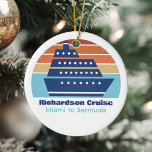 Anpassningsbar Cruise Frakt Family Resa Sunset Kee Julgransprydnad Keramik<br><div class="desc">Coola anpassningsbar kryssar i frakt julprydnad för din familjeåterförening eller påsklov resa till Bermuda,  Bahamas eller Karibien. Anpassa den här söta nyckeluppgiften med din familj namn och destination eller år.</div>