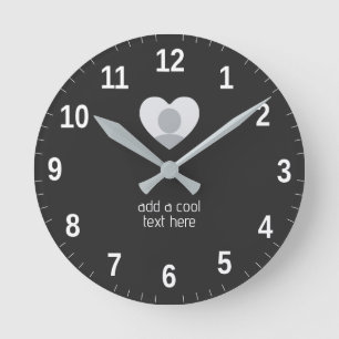 Anpassningsbar Cute Simple Heart Photo and Text Rund Klocka