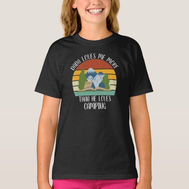 ANPASSNINGSBAR Dada Kärlek mer än Kärlek Camping T Shirt (Framsida)