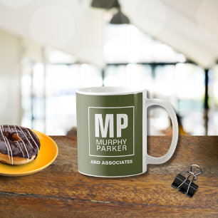 Anpassningsbar Enkel Oliv grönt Monogram Business Kaffemugg