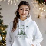 Anpassningsbar Familj Namn Julgran Farm Retro T Shirt<br><div class="desc">Håll dig mysigt och festlig med vår anpassningsbar helgdag hoodie! Med din familj namn och en retro Julgran-anläggning i sage grönt är det perfekt för kyliga vinterdagar och helgdag.</div>