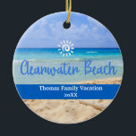 Anpassningsbar Family Clearwater Beach Vacation ju Julgransprydnad Keramik<br><div class="desc">Cute personalizable Florida Resa souvenir. Anpassning: Ändra rubrik och år för att göra den unik.</div>