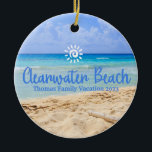Anpassningsbar Family Clearwater Beach Vacation ju Julgransprydnad Keramik<br><div class="desc">Cute personalizable Florida Resa souvenir. Anpassning: Ändra rubrik och år för att göra den unik.</div>