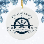 Anpassningsbar Family Cruise Frakt Nautical Wheel  Julgransprydnad Keramik<br><div class="desc">Chic anpassningsbar jul julsemestersemester - prydnadsgåva till din strandkryssning på havet med en marin blå fartygsratt. Denna nautiska tematiska utformning är perfekt för att klassvänliga familjeåterförening ska hedra minnet av speciella resa. Anpassa med ditt efternamn och år.</div>