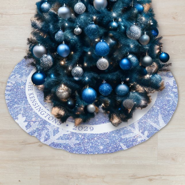 Anpassningsbar Family Namn med Blue Snöflingor-jul Julgransmatta Borstad Polyester (Custom Family Name with Blue Snowflakes Christmas Brushed Polyester Tree Skirt)