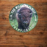 Anpassningsbar Family Namn Personlig Bison Photo Darttavla<br><div class="desc">Lägg till din familj namn och skapa din personlig familj namn ritbord. Klicka på Knappen PERSONALIZE om du vill ändra texten färg.</div>