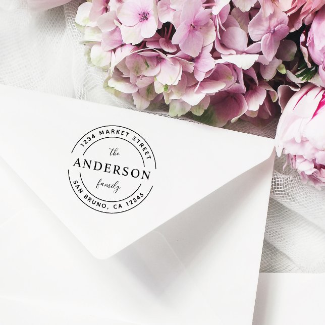 Anpassningsbar Family Namn | Rund Returadress av t Stämpel (Skapare uppladdad)