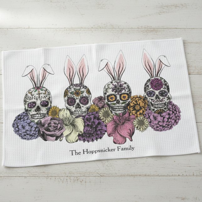 Anpassningsbar Family Namn Sugar Skull Bunnies Pås Kökshandduk (Sugar Skull Bunny Kitchen Towel for Easter. Colorful Calavera with Rabbit Ears Illustration in Black)