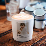 Anpassningsbar Far Photo | Personlig Gift Espressomugg<br><div class="desc">Denna minimalistiska espresso kopp är perfektens meningsfulla gåva till det kaffeälskande pappa, pappa eller farfar i ditt liv. Med anpassningsbarnas foto och elegantens svarta text som lyder "Far. Tack för att du alltid är där, " den här eleganta designen är både hjärtfull och snyggt. Idealiskt för Far dag, nya dads...</div>