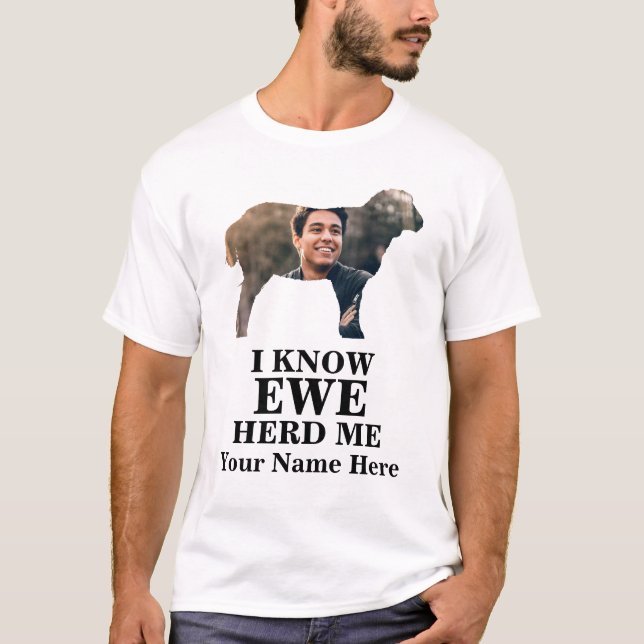 Anpassningsbar fårfoto Jag vet att vi har besatt m T Shirt (Framsida)