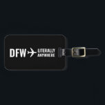 Anpassningsbar flygplatskod Funny Black Luggage Bagagebricka<br><div class="desc">Lägg till din flygplatskod bredvid flygplanet som pekar "bokstavligen var som helst" för att exakt visa hur mycket du kärlek ska resa på ett modernt svart bagagetagg. En roligt äventyr tema resa, semester eller studenten ID-märkre som också är roligt som pilot- eller flygledargåva. * * Klicka på CUSTOMIZE för att...</div>