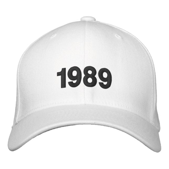 anpassningsbar födelseår broderad keps (Framsida)