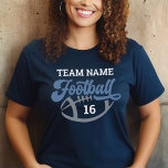 Anpassningsbar Football Player Namn och Number Nav T Shirt<br><div class="desc">Anpassningsbar Front and Back Football T-Shirt - som visas i marinblå design har texten "Football" med text som kan anpassas för teamet namn,  spelarens efternamn och jersey-nummer. Vitt,  blått och grått färg kan anpassas.</div>