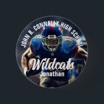 Anpassningsbar Football Player Photo High School S Knapp<br><div class="desc">Den här coolans anpassade fotbolls-spelarknapp för fotboll har vit typografi av ditt team och namn. Anpassa med mascot-typen över idrottsmannens foto.</div>