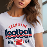 Anpassningsbar Football Team Red White and Blue Wo T Shirt<br><div class="desc">Anpassningsbar Football Namn och Player Number T-Shirt för Mamma - som visas i White Design for Football mammor har återskrivning och anpassningsbar text som kan vara personlig med ett lag-namn och spelarens jersey-nummer. Röd och blå färg kan anpassas.</div>