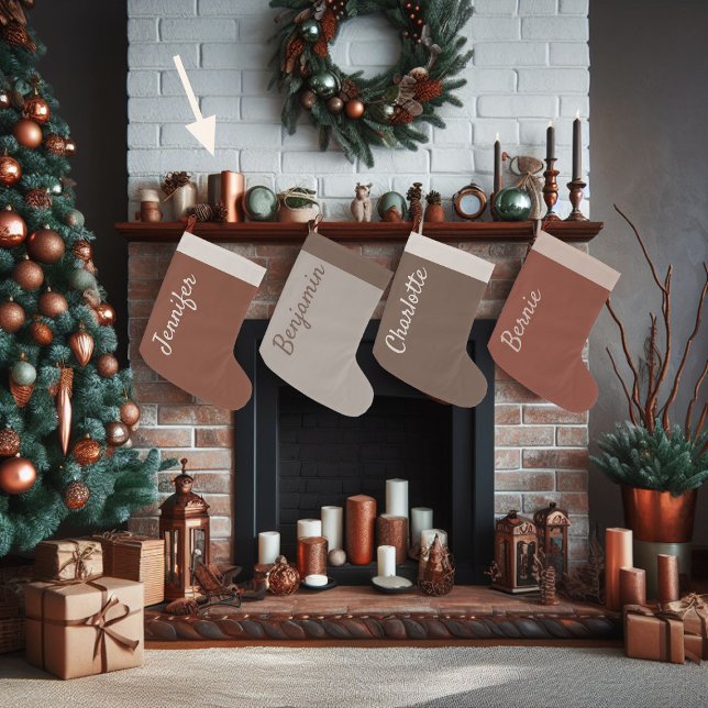 Anpassningsbar för brun julchoklad stor julstrumpa (brown christmas stocking personalized earthy beige name calligraphy)