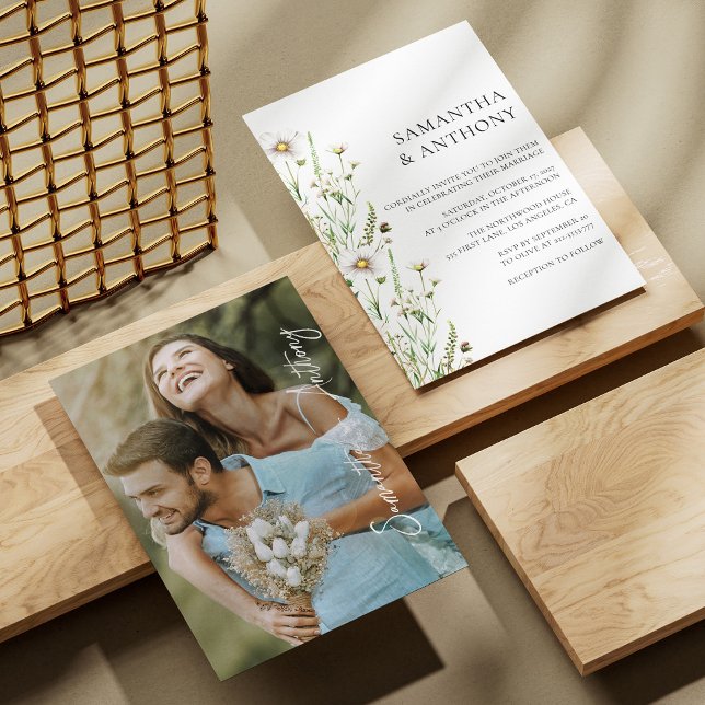 Anpassningsbar för inbjudan till elegant Wildbloms (Elegant Wildflower Wedding Invitation Custom Photo)