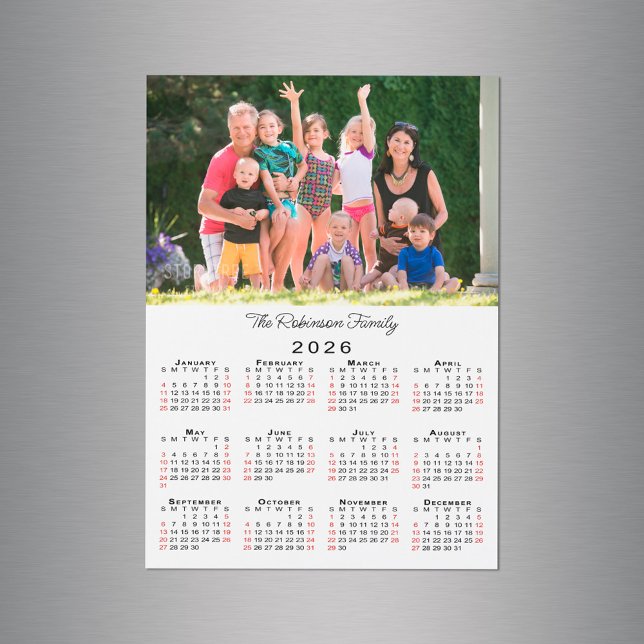 Anpassningsbar Foto och Namn 2026 Kalender Magnet (Customizable Photo and Name 2026 Calendar Magnet in situ)