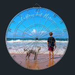 Anpassningsbar Fotorityta med Personlig av text Darttavla<br><div class="desc">Anpassningsbarnas foto- och textrityta - din egen design - Personlig-familj/vänner eller Dartboard-gift - Lägg till foto och text - Ändra storlek och flytta eller ta bort och lägg till inslag/text med verktyg för anpassning! Välj/lägg till ditt favoritteckensnitt / färg / storlek ! Du kan överföra designen till fler än 1...</div>
