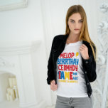 Anpassningsbar Funny Birthday T-Shirt - Personlig<br><div class="desc">Firar födelsedagar med ett leende! Med den här roliga personligens födelsedja kan du lägga till namn och ålder till en lekfull slogan. Det är perfekt för födelsedagsfester,  familjemöten eller avslappnad bära. En unik gåva som ger skratt och glädje till alla födelsedagsfiranden.</div>