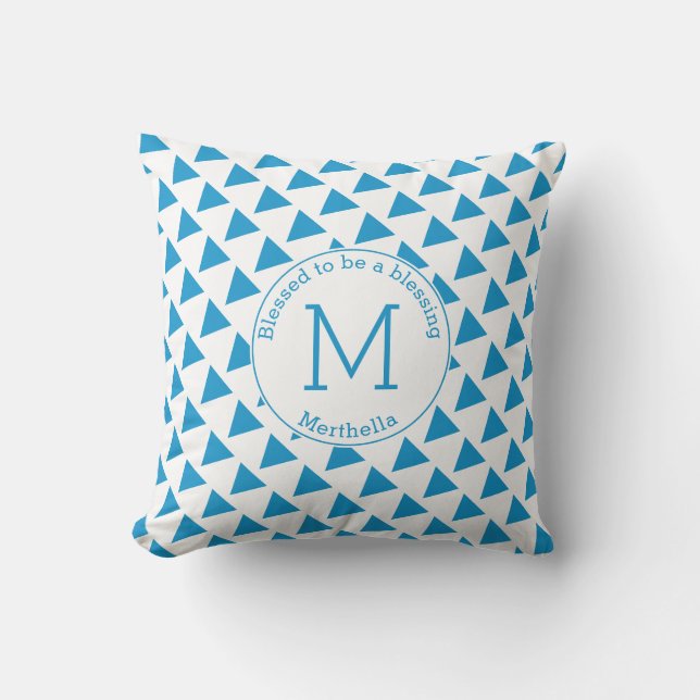 Anpassningsbar Geometric Triangles Monogram Blue W Kudde (Framsida)