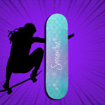 Anpassningsbar Girly Glitter Sjöjungfru Blue och R Mini Skateboard Bräda 18,5 Cm<br><div class="desc">Skateboard Girly Glitter Sjöjungfru Blue and Rosa Skateboard rosa personlig - anpassa din egen. KLICKA PÅ ALTERNATIVET PERSONALISERA MALLLAT OCH ANGE NAMN Våra skateboard är lika söta som de ser ut, och en underbar gåva till en födelsedag eller en skatepark. Gör en underbar presentidé för en stor katt älskare. ⭐...</div>