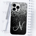 Anpassningsbar Glitter Black Gnistra Monogram<br><div class="desc">Anpassa enkelt den här eleganten av trendig-höljet med söt silver mousserande glitter på en svart,  borstad metallisk bakgrund.</div>