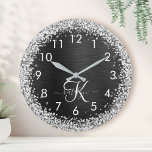 Anpassningsbar Glitter Black Gnistra Monogram Stor Klocka<br><div class="desc">Anpassa elegantens klockdesign i trendiget enkelt med söt silver mousserande glitter på en svart,  borstad metallisk bakgrund.</div>