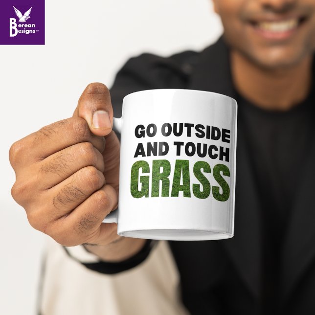 Anpassningsbar GO OUTSIDE TOUCH GRASS Funny Humor Mugg (A collection of mental health clothing and gifts, encouraging us to Go Outside and Touch Grass.)