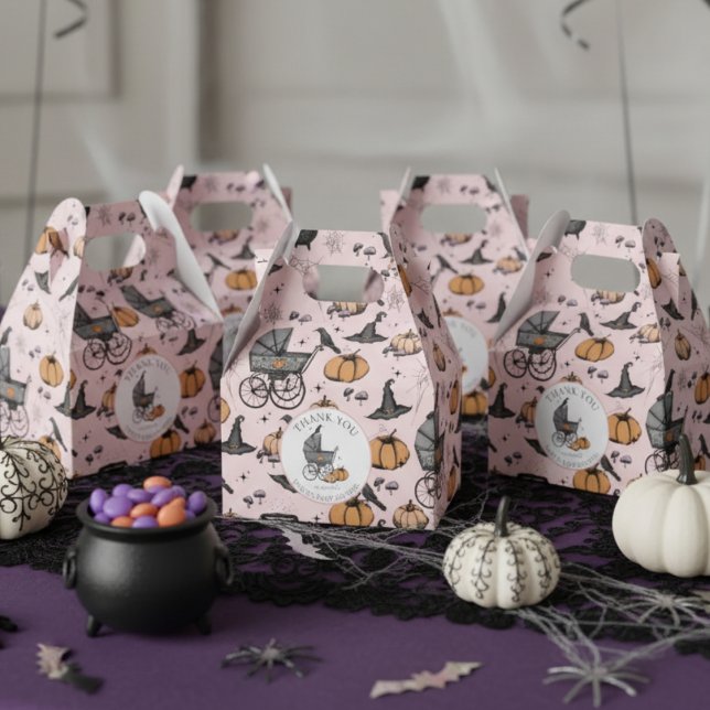 Anpassningsbar Goth Rosa Baby Carriage Halloween Presentaskar (Cute Gothic Halloween Baby Shower Favor Boxes in Blush Pink. Spooky Vintage Baby Carriage, Pumpkins)