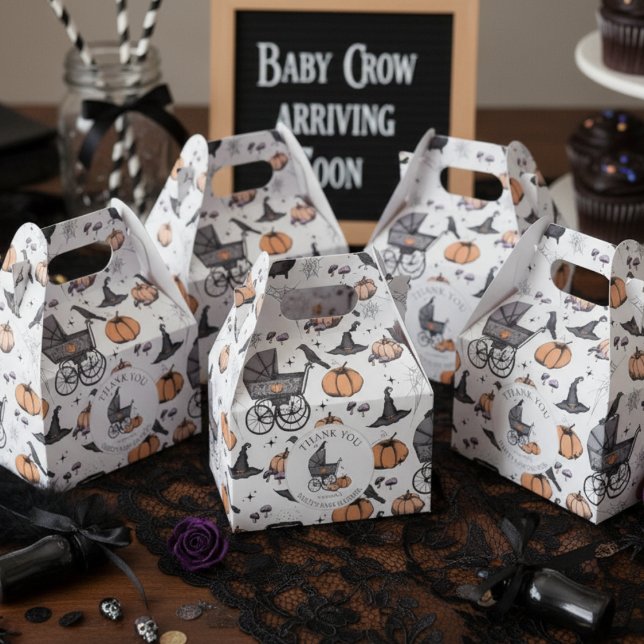 Anpassningsbar Goth Victorian Baby Carriage Hallow Presentaskar (Cute Gothic Halloween Baby Shower Favor Boxes in Gray. Spooky Vintage Baby Carriage Pumpkins Bats)