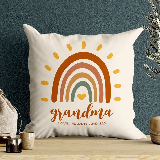 Anpassningsbar Grandma Boho Earth Tone Rainbow Sol Kudde (Skapare uppladdad)