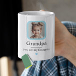 Anpassningsbar Grandpa Mugg | "Du är min favoritgå<br><div class="desc">Fira det speciella bandet mellan ett barnbarn och deras favoritmorfar med det här personligen fotot mugg. Med ett enda foto av deras lilla och det kärleksfulla meddelandet "Morpa, du är min favorit" är denna hjärtliga gåva perfekt för födelsedagar, Far's Day, eller bara för att. En charmerande keepé som kommer att...</div>
