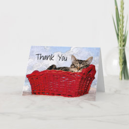 Anpassningsbar Grått Kitten Sleeping in Red Basket Tack Kort