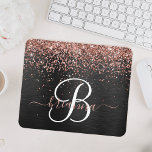 Anpassningsbar Guld Glitter Svarta Gnistran Monogr<br><div class="desc">Anpassa enkelt trendigets elegant-musmatta med söt ro guld mousserande glitter på en svart,  borstad metallisk bakgrund.</div>