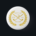 Anpassningsbar Guld Golf Klubb Elegant - minimalt  Knapp<br><div class="desc">Anpassningsbar guld golf klubb elegant, modern, minimalistisk chic. Personlig golf klubb knappnål med lagerkrans, två korsade golf klubbar och golf boll. Personlig golfknappnål med logotyp, namn, text, år osv. Knappen guld golf klubb i elegant sätter fast personlig för golf klubb, golfspelare, golfspelare, lag, tränare. Bladknapp för svartvit och Guld-anpassningsbar, golf-klubb...</div>