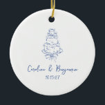 Anpassningsbar Handskriven Fransk Blue Doodle Bröl Julgransprydnad Keramik<br><div class="desc">Lägg till en vintage charm till bröllop med den här anpassningsbarna keramiska prydnadsföremål med en vit Fransk blå dood av en bröllop-kaka. Perfekt som en keepy eller tjänst fångar den här prydnaden din speciella dags elegans med en personlig, handskriven känsla. Anpassa med namn och datum för att skapa ett uppskattat...</div>