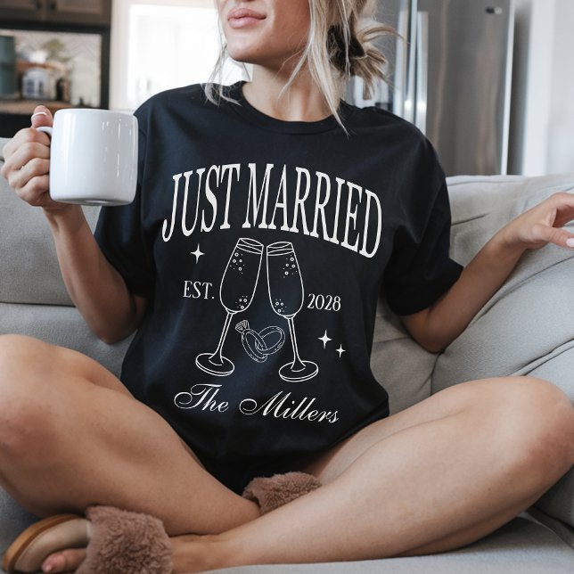 Anpassningsbar Honeymoon Newlyered Shirts for Brid T Shirt (just married shirts, honeymoon shirts, newlywed shirts, bride and groom shirts, custom wedding shirt)