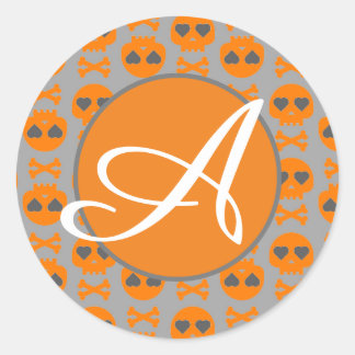 ANPASSNINGSBAR INITIAL HALLOWEEN STICKER RUNT KLISTERMÄRKE