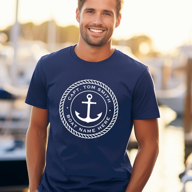 Anpassningsbar kapten och namn ankarrep gräns t shirt (Custom captain and boat name anchor rope border T-Shirt)