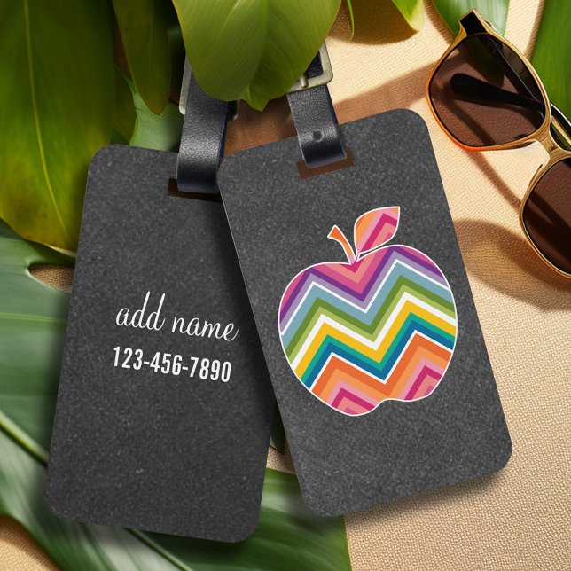 Anpassningsbar Läraräpple med Trendig Chevron Möns Bagagebricka (Personalized luggage tag - vibrant colors with teacher apple)