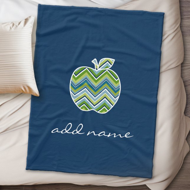 Anpassningsbar Läraräpple med Trendig Chevron Möns Fleecefilt (Personalized fleece blanket with a chevron pattern apple)