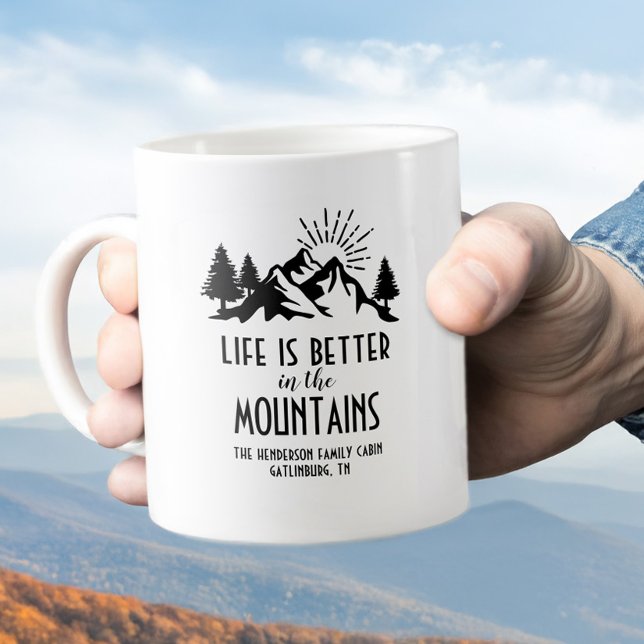 Anpassningsbar LIfe är bättre i bergsfamiljens hem Kaffemugg (Custom LIfe is Better In Mountains Family Home Coffee Mug)