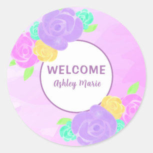 Anpassningsbar lila akvarellblomma för baby shower runt klistermärke