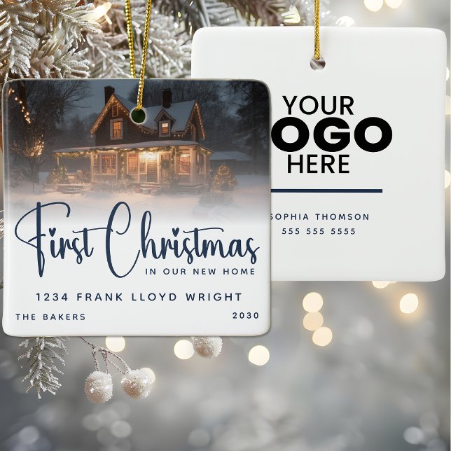 Anpassningsbar Logotyp - första julen i vårt nya h Julgransprydnad Keramik (Skapare uppladdad)